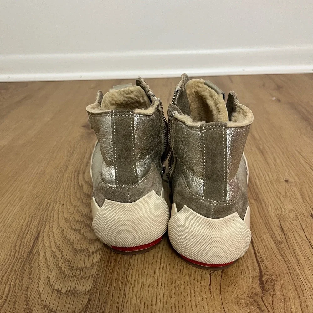 Andia‎ Fora Beige Metallic Silver High Top Side Zipper Lace Up Sneakers Size 39